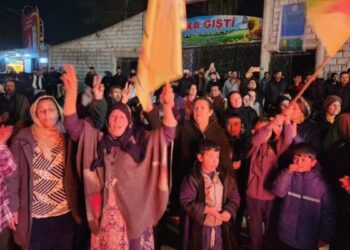 Geçiş hükümeti saldırıları protesto edildi