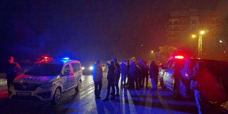 Libya heyetini taşıyan jetin enkazına ulaşıldı