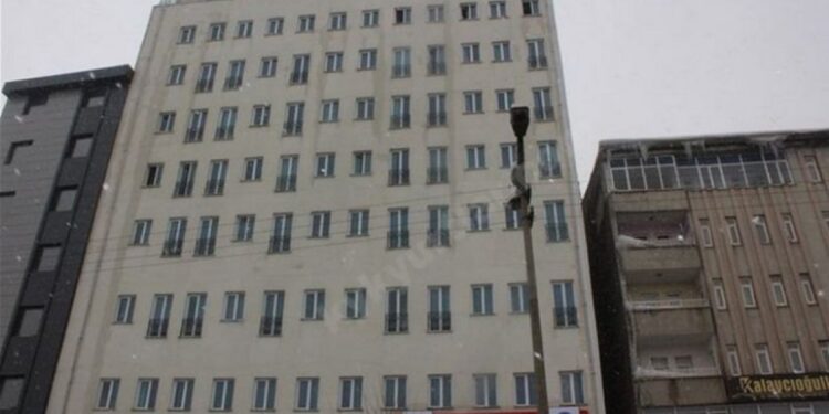 KYK yurdunda öğrenciler tarihi geçmiş mantıdan zehirlendi