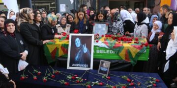 Barış Annesi Aliye Timur son yolculuğuna uğurlandı