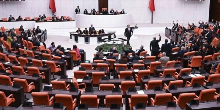 22 dokunulmazlık dosyası Meclis'e sevk edildi