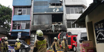 7 Katlı Binada Facia! 22 Kişi Alevlerin Arasında Can Verdi