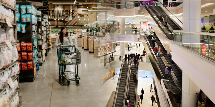 AVM ve Zincir Marketler Pazar Günleri Kapalı mı Olacak? Milyonları Etkileyecek Düzenleme İçin İlk Adım