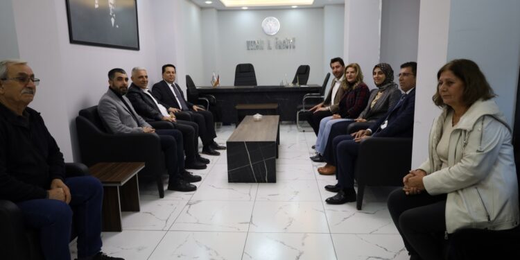 Ahmet Özer’den DEM Parti’ye ziyaret: Süreç tarihidir