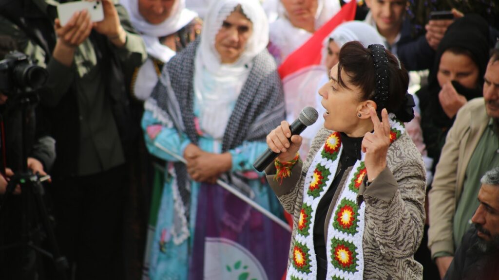 Ahmet Türk’ten Bursaspor’a tepki: Bu tüm Kürtlere yapılan hakaret ve tehdittir