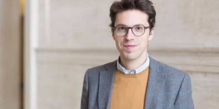 Akademi dünyasını sarsan cinayet: MIT Profesörü evinde ölü bulundu