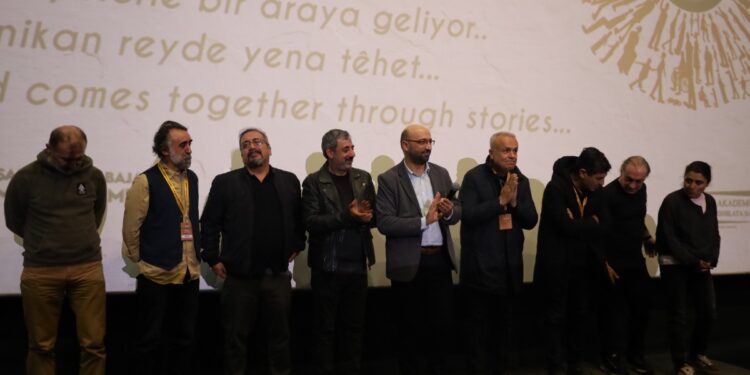 Amed Film Festivali'nde 14 film ve belgesel izleyicisiyle buluşturuldu