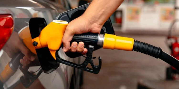 Araç Sahipleri Dikkat: Akaryakıta Zam Değil İndirim Geliyor! Tabela 1 Haftada İkinci Kez Değişiyor