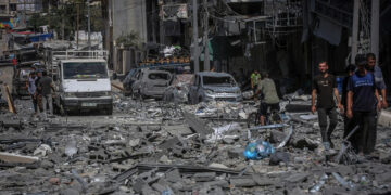 Ateşkes Lafta Kaldı... İsrail'den Gazze'ye Bombardıman