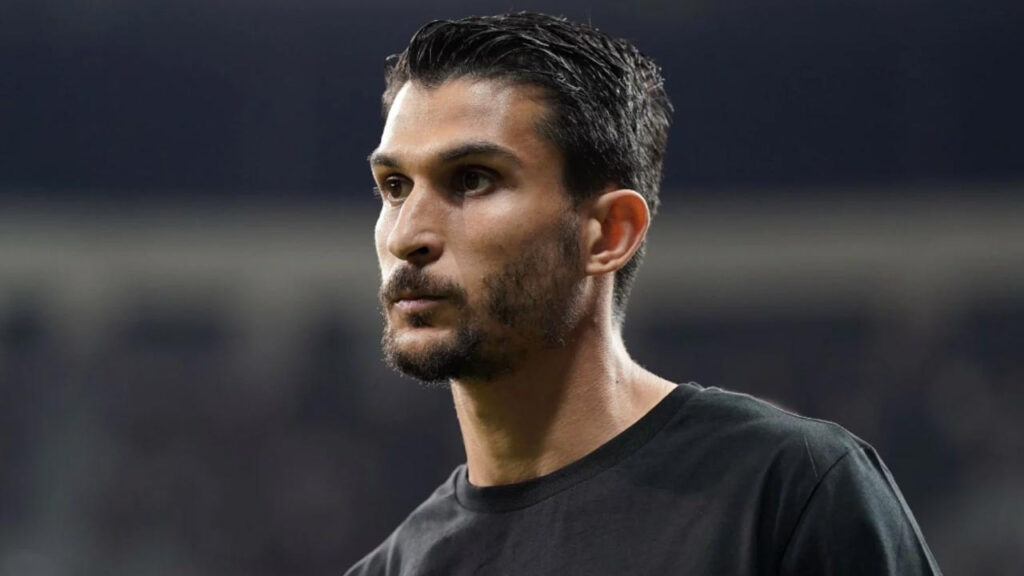 Beşiktaş'ta Kadro Dışı Bırakılmıştı, Necip Uysal Sessizliğini Bozdu