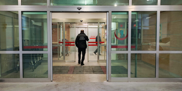 'Boşanma Aşaması'nda Yine Kadına Şiddet! Evine Kadar Takip Edip Defalarca Bıçakladı