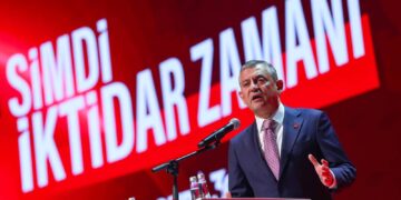 CHP lideri Özgür Özel: Dünya siyaset tarihinin en kalabalık kampanyasını yapacağız