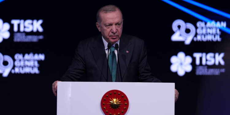Cumhurbaşkanı Erdoğan'dan Asgari Ücret Çıkışı: 'TİSK Elini Taşın Altına Koymalı'