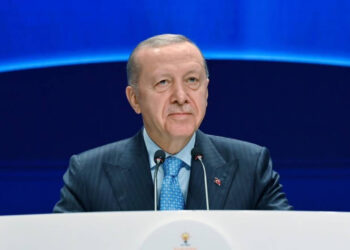 Cumhurbaşkanı Erdoğan'dan Özgür Özel'e Tepki: 'Her Köşeye Sıkıştığında Saçmalıyor'