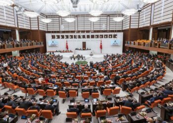 DEM Parti milletvekilleri: Asker ve polisler çetelerle işbirliği yapıyor