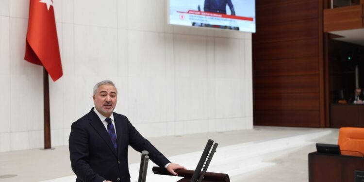 DEM Partili Uçar: Norm dışı devlet hala devrede