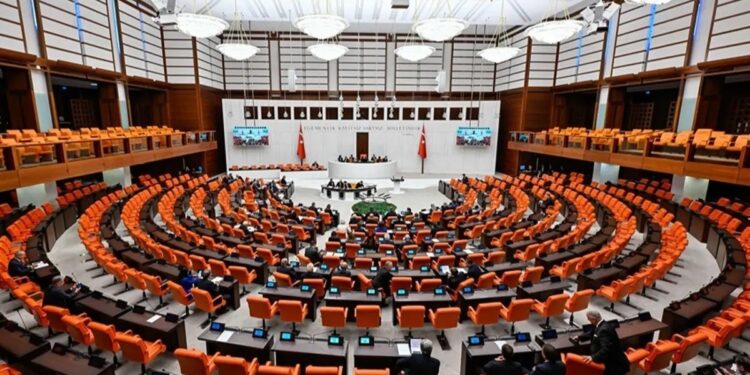 Depremde can kayıplarında sorumluluğu olanlara tahliye yok