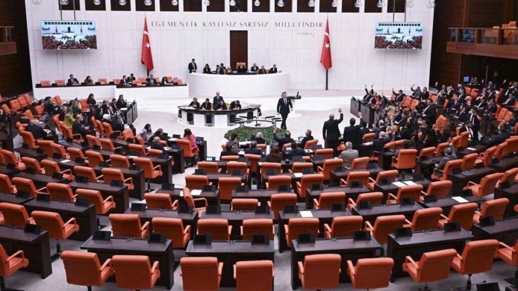 Diyanet’in bütçesi beş bakanlığa ayrılan paydan fazla