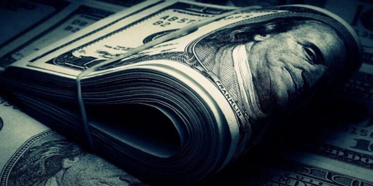 Dolar ve Euro Güne Kritik Seviyelerde Başladı