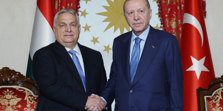 Dolmabahçe'de Erdoğan-Orban Zirvesi! Cumhurbaşkanı Erdoğan Ticaret Hedefini Açıkladı