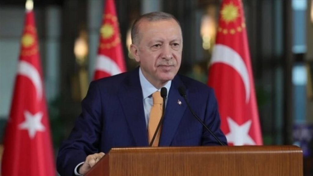 Erdoğan'dan yeni yıl mesajı: Yol kazası yaşanmaması için üzerimize düşeni yapacağız
