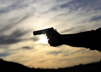 Esenyurt’ta Dehşet! Sokakta Yürüyen İnsanlara Ateş Açtılar