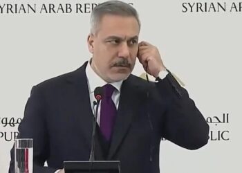 Fidan konuşurken basın toplantısı bitirildi