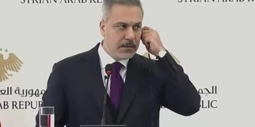 Fidan konuşurken basın toplantısı bitirildi