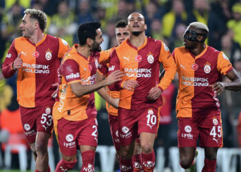 Galatasaray-Monaco Maçında İlk Yarıda Gol Sesi Çıkmadı