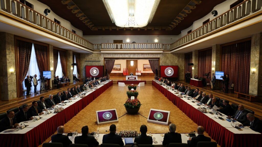 Görüşme sona erdi: Kanun teklifinin çerçeve metni Meclis'e sunulacak