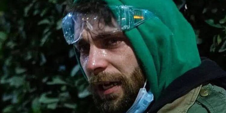 Gürcistan, hükûmet karşıtı protestolara müdahale için Birinci Dünya Savaşı’ndan kalma bir kimyasal kullanmış