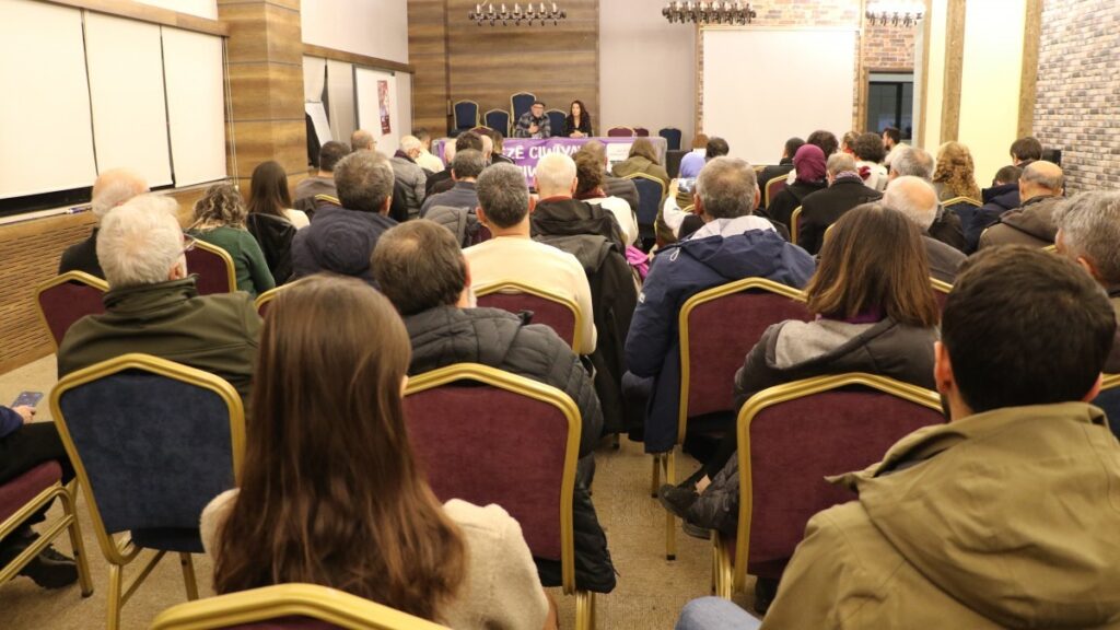 Hacı Özkal okurları ile buluştu