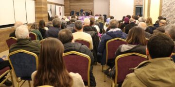 Hacı Özkal okurları ile buluştu