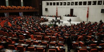 İlk 8 maddesi görüşüldü: Bu bütçe emeğin değil