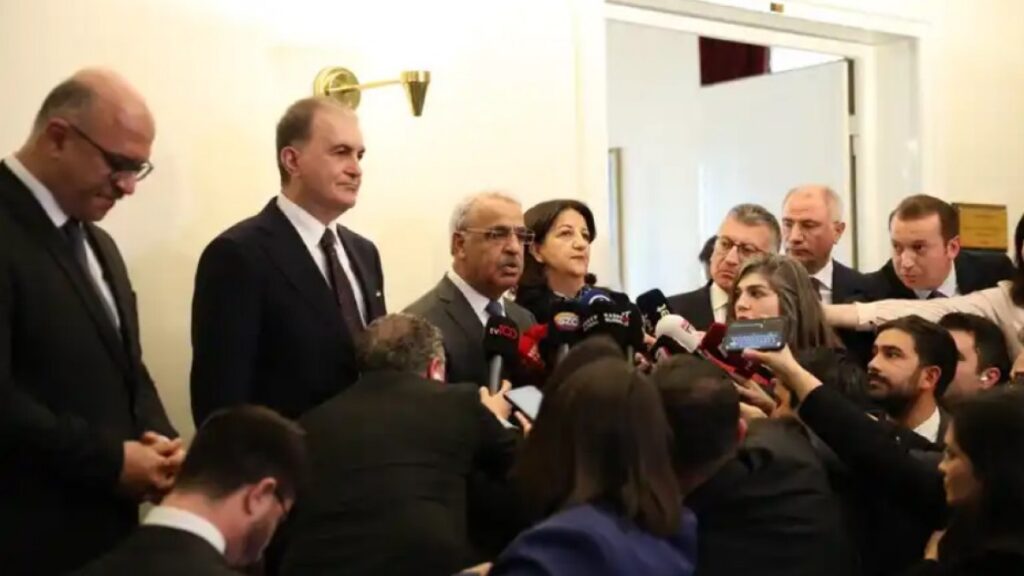 İmralı Heyeti ile AKP ile görüştü: Barış hukuksuz olmaz