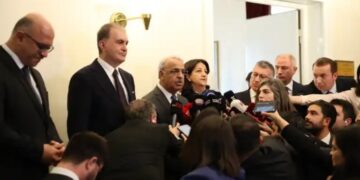 İmralı Heyeti ile AKP ile görüştü: Barış hukuksuz olmaz