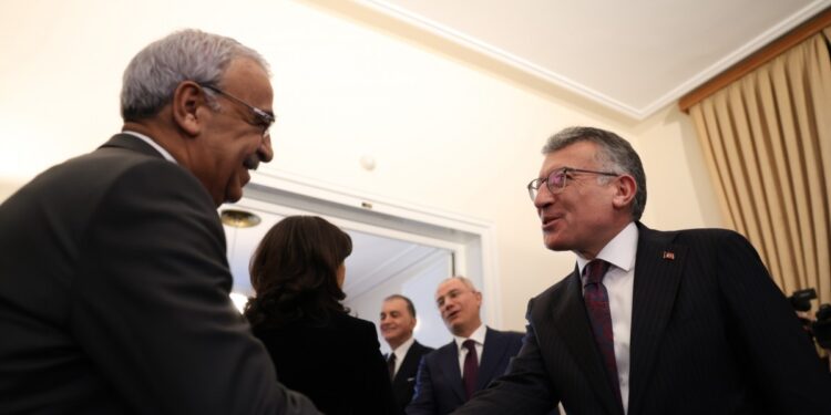 İmralı heyeti ve AKP heyeti görüşmesi başladı