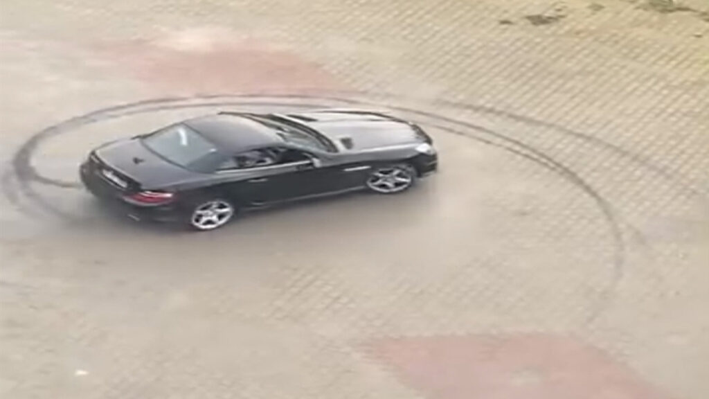 İstanbul'da Şoke Eden Olay: Hastane Valeleri Müşterinin Aracıyla Drift Attı