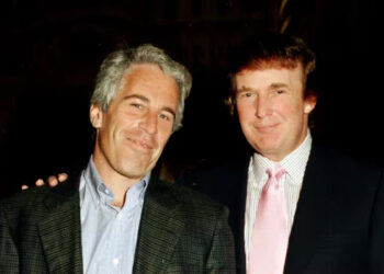Jeffrey Epstein'in Kasasından Trump Çıktı! ABD'yi Sallayan Fotoğraflar...