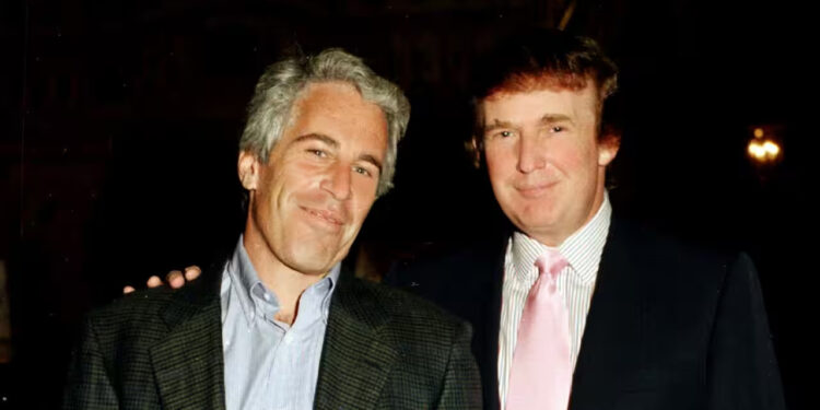 Jeffrey Epstein'in Kasasından Trump Çıktı! ABD'yi Sallayan Fotoğraflar...