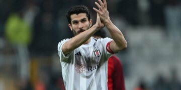 Kadro Dışı Bırakılmıştı: Necip Uysal'dan 'Beşiktaş' Kararı