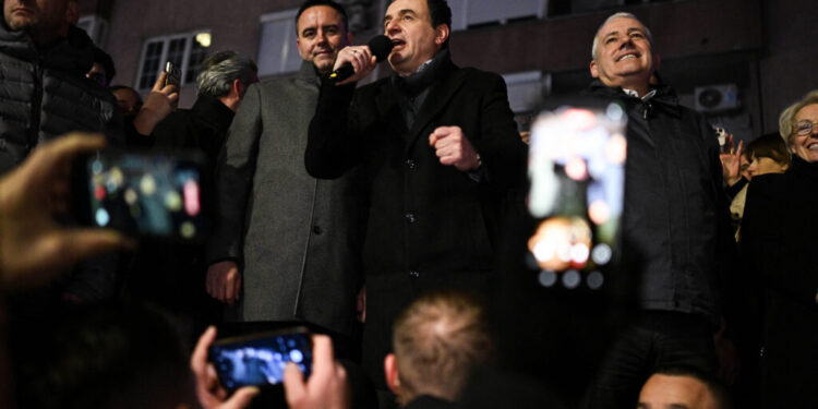 Kosova’da Albin Kurti seçimden zaferle çıktı; siyasi kriz sona eriyor