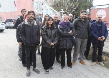 Kürtçe kurs engeli protestosu: Dilimiz, onurumuzdur