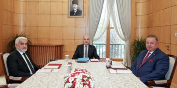 Kurtulmuş, Meclis grubu olmayan partilerin komisyon üyeleriyle görüştü