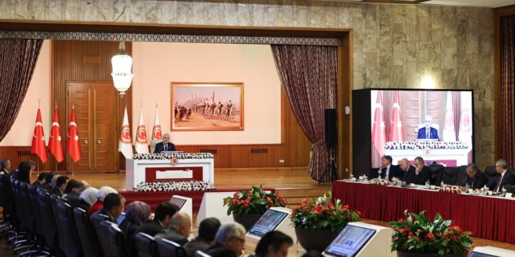 Kurtulmuş ve siyasi parti koordinatörlerin görüşmesi başladı