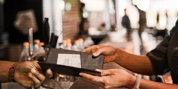 Masada Yeni Dönem Başlıyor! Servis Ücreti Yasaklandı: Garsonların Maaşı Düşecek mi?