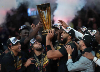 NBA'de İlk! New York Knicks 52 Yıl Sonra Şampiyon Oldu