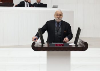 Oluç: Cumhurbaşkanlığının kimi merkezi yetkileri yerellere devredilmeli