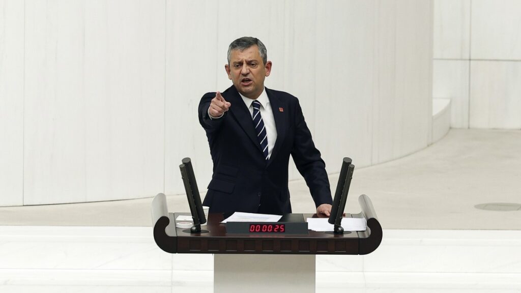 Özel'den 'Suriye Kürtleri' mesajı: Huzur içinde olmaları Türkiye’ye güvencedir