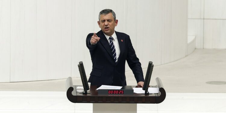 Özel'den 'Suriye Kürtleri' mesajı: Huzur içinde olmaları Türkiye’ye güvencedir